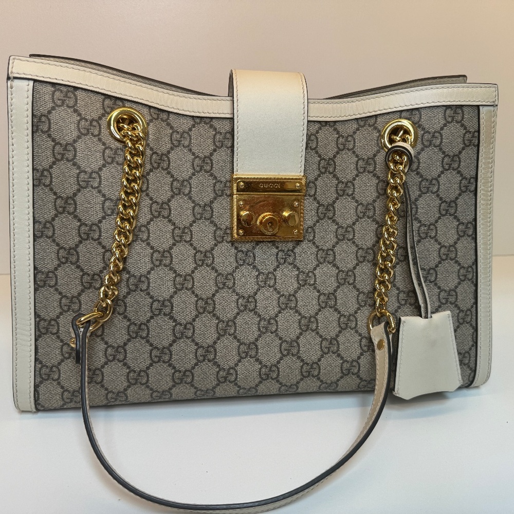 GUCCI PADLOCK MEDIUM SHOULDER BAG